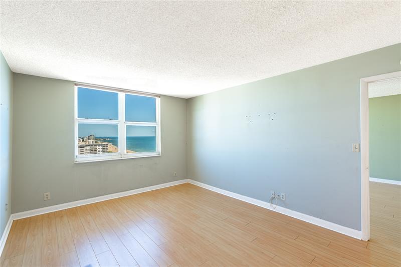 Image 16 of 35 For 101 Briny Ave  2509