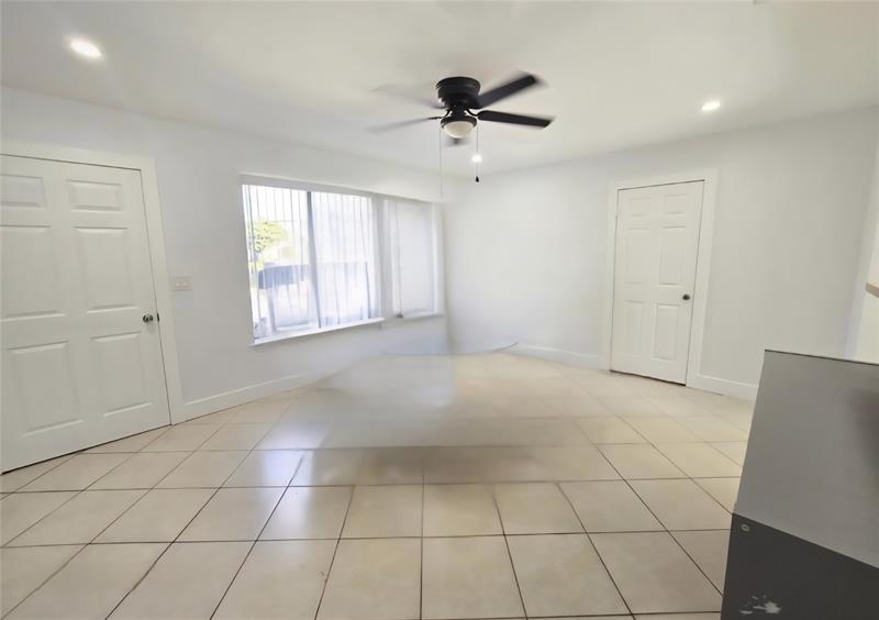 Image 10 of 16 For 6138 Southgate Blvd