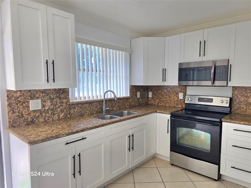 Image 12 of 16 For 6138 Southgate Blvd