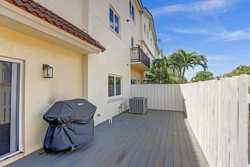 Image 22 of 45 For 1861 Coral Heights Blvd  502