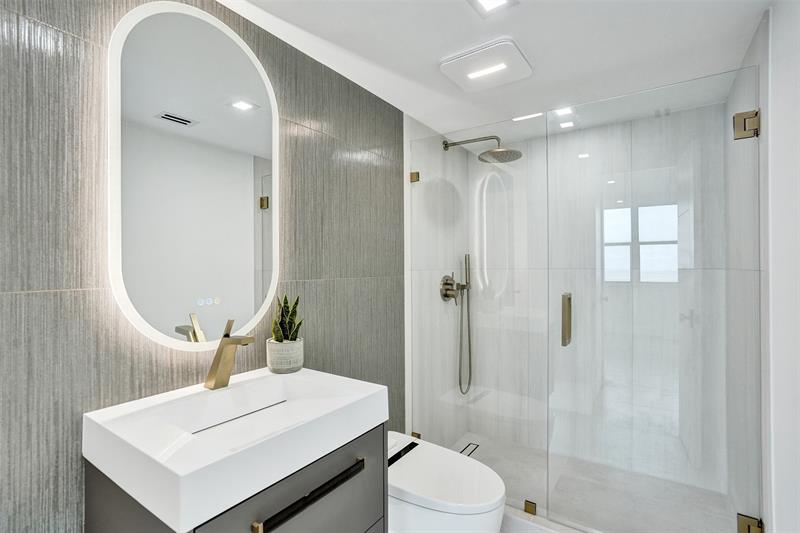 Image 14 of 74 For 209 Fort Lauderdale Beach Blvd  6b