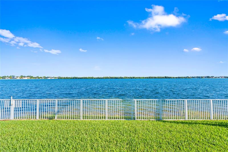 Image 11 of 82 For 19239 54th St