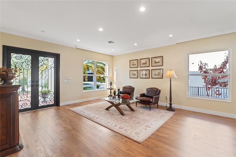 Image 28 of 82 For 19239 54th St