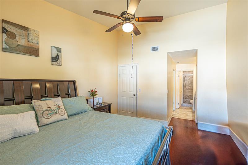 Image 24 of 30 For 2339 15th St  28