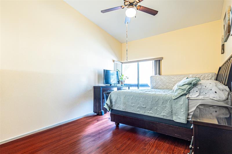 Image 26 of 30 For 2339 15th St  28