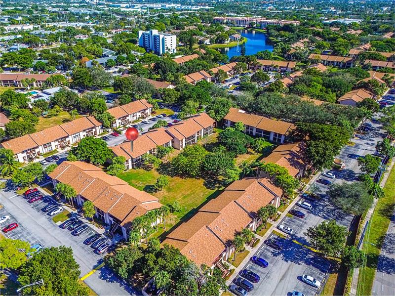 Image 3 of 30 For 2339 15th St  28