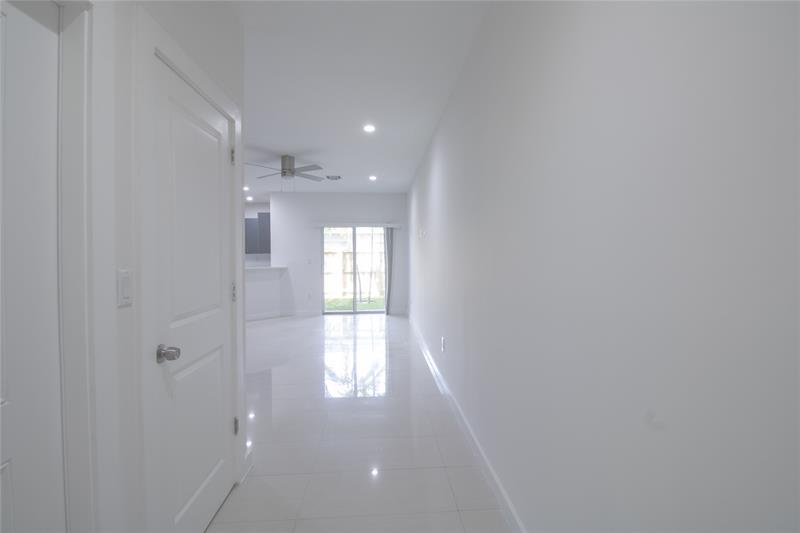 Image 3 of 29 For 424 16th Street