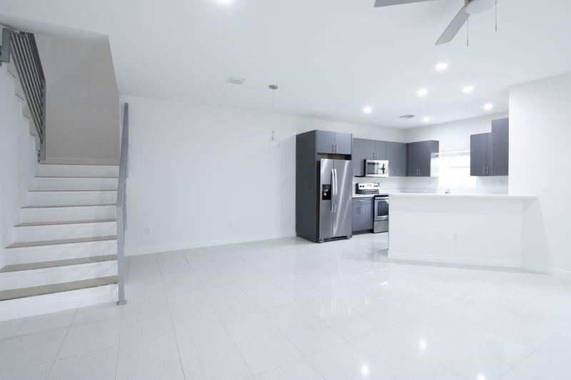 Image 4 of 29 For 424 16th Street