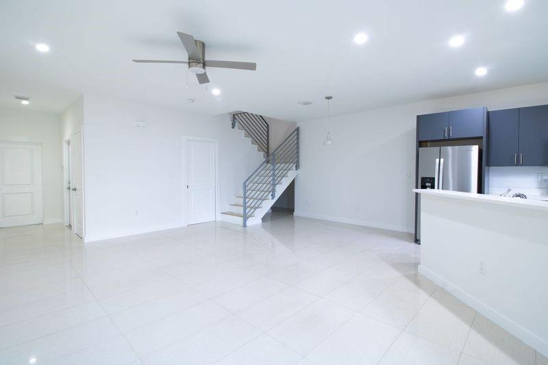 Image 5 of 29 For 424 16th Street