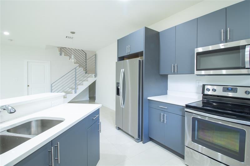 Image 8 of 29 For 424 16th Street