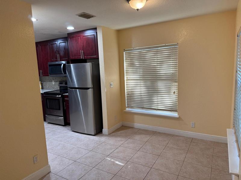 Image 17 of 25 For 9981 26th Ct