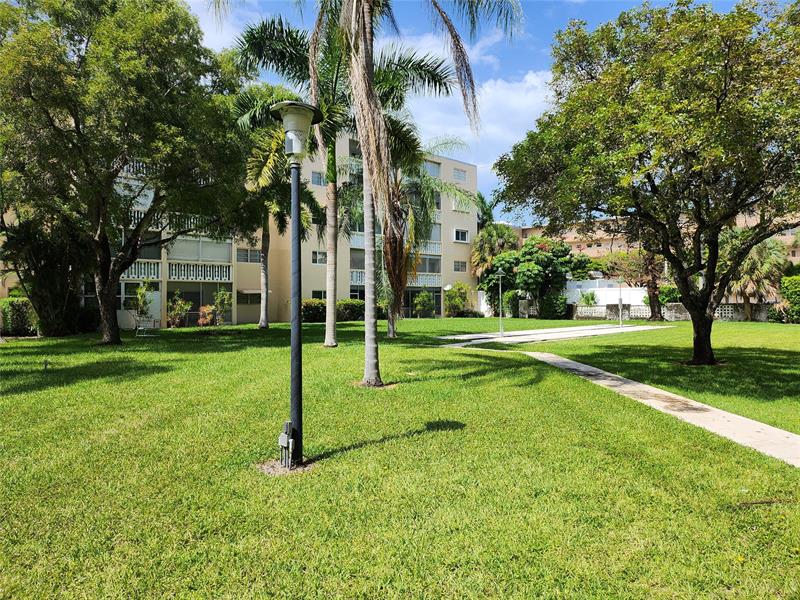 Image 34 of 39 For 219 14th Ave