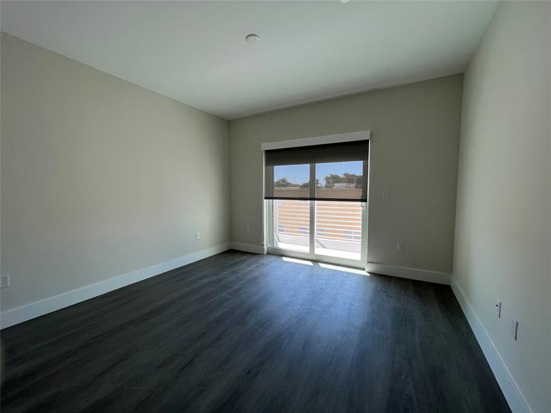 Image 8 of 16 For 1938 Jackson St  305