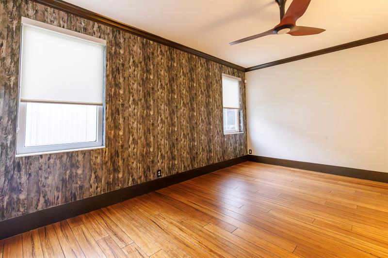 Image 15 of 36 For 4080 Lansing Ave