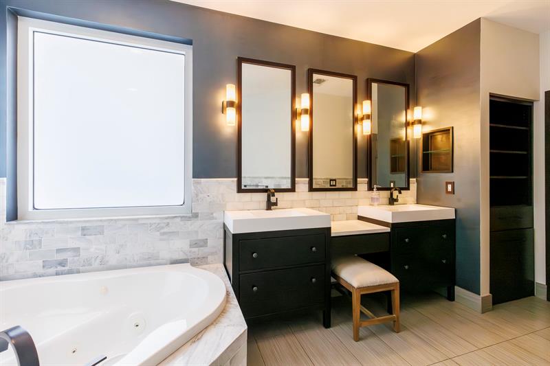 Image 17 of 36 For 4080 Lansing Ave