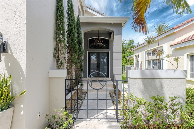 Image 3 of 36 For 4080 Lansing Ave