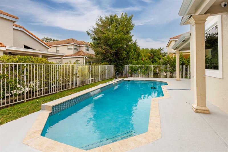 Image 30 of 36 For 4080 Lansing Ave