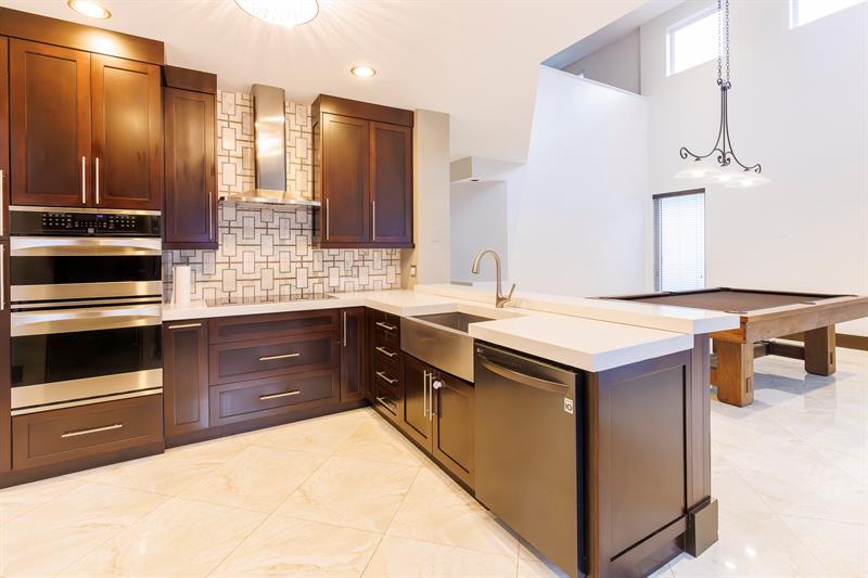 Image 8 of 36 For 4080 Lansing Ave