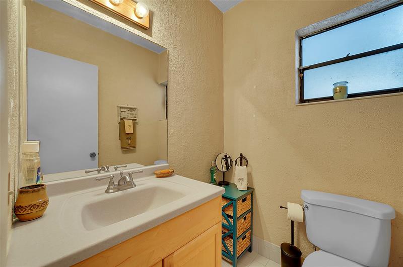 Image 12 of 39 For 2774 University Dr  10a