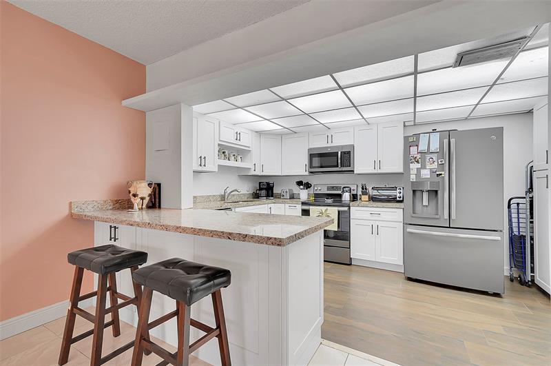 Image 15 of 39 For 2774 University Dr  10a