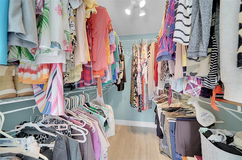 Image 22 of 39 For 2774 University Dr  10a