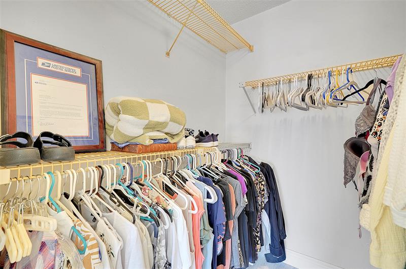 Image 27 of 39 For 2774 University Dr  10a