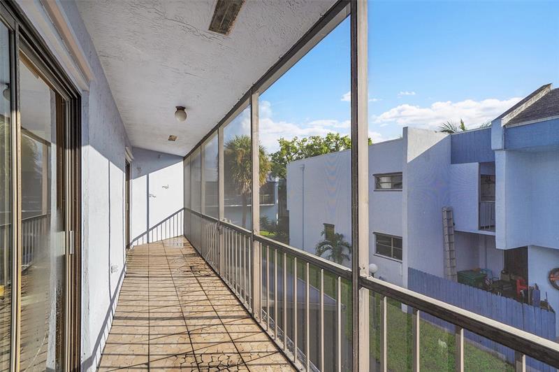 Image 30 of 39 For 2774 University Dr  10a