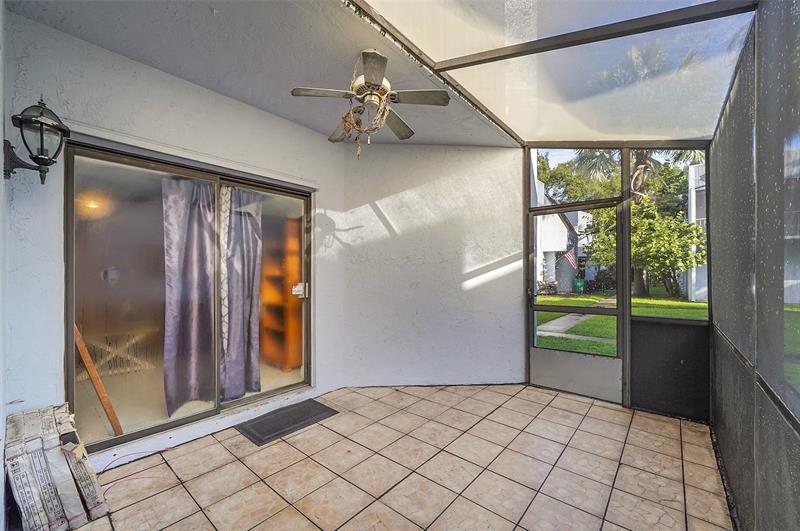 Image 34 of 39 For 2774 University Dr  10a