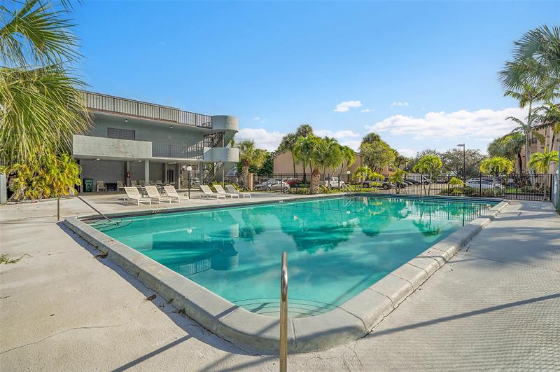 Image 39 of 39 For 2774 University Dr  10a