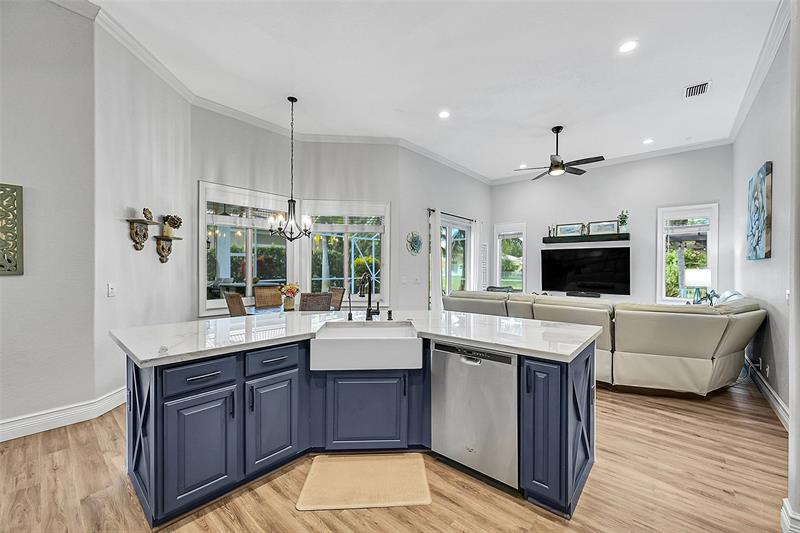 Image 18 of 61 For 12235 49th St