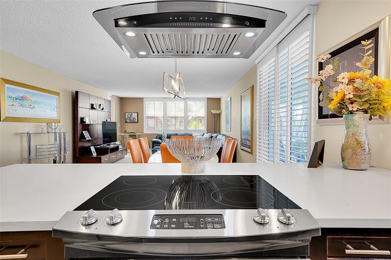 Image 10 of 55 For 1401 Ocean Dr  204