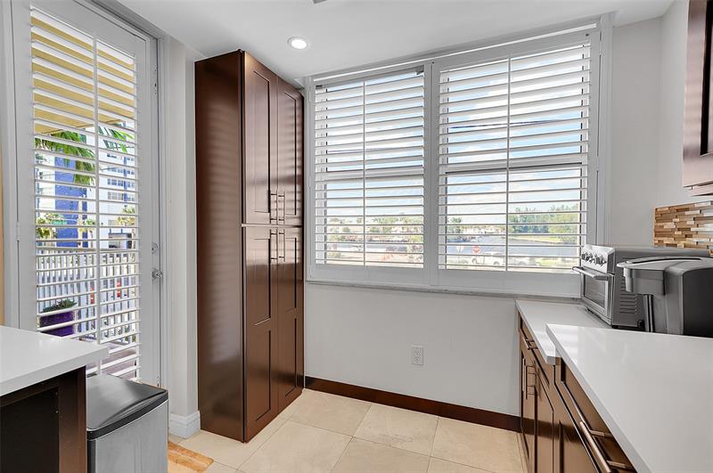 Image 5 of 55 For 1401 Ocean Dr  204