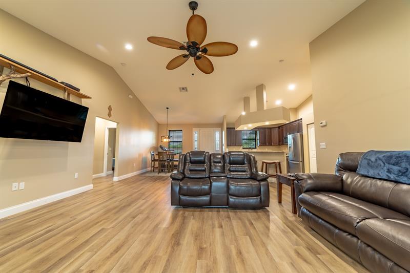 Image 14 of 32 For 2322 2nd Ct  