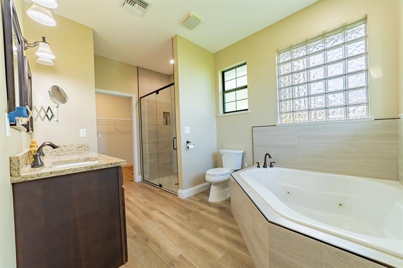 Image 28 of 32 For 2322 2nd Ct  