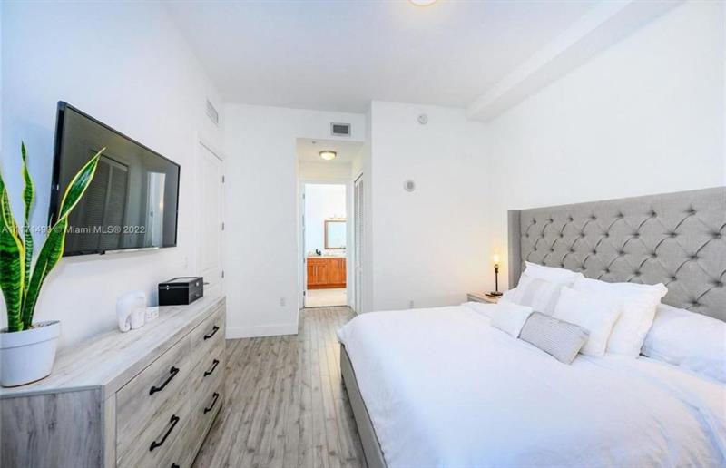 Image 12 of 17 For 1805 Ponce De Leon Blvd  634