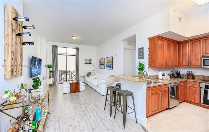 Image 14 of 17 For 1805 Ponce De Leon Blvd  634