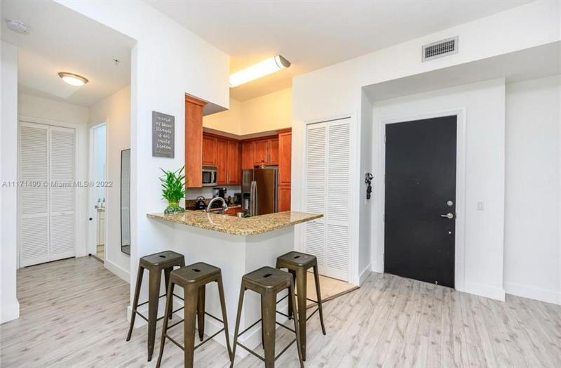 Image 7 of 17 For 1805 Ponce De Leon Blvd  634