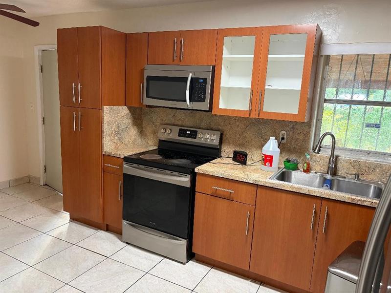 Image 13 of 22 For 3513 181st St