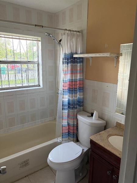 Image 18 of 22 For 3513 181st St