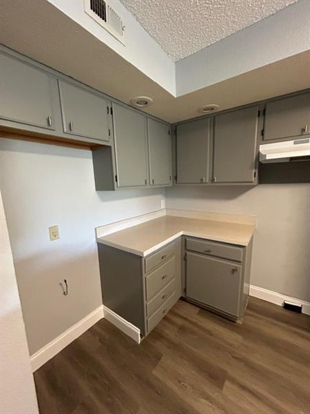 Image 12 of 28 For 1401 Village Blvd  923