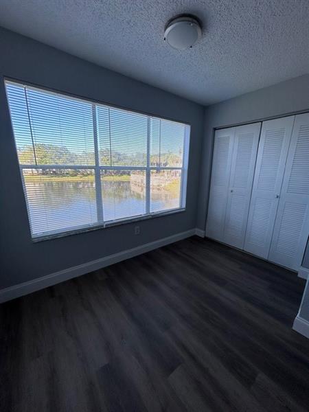 Image 6 of 28 For 1401 Village Blvd  923