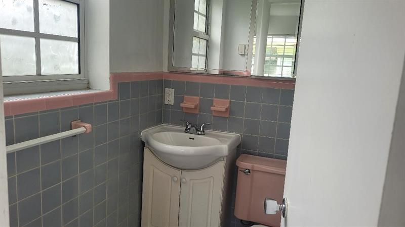 Image 7 of 7 For 756 19th Ave