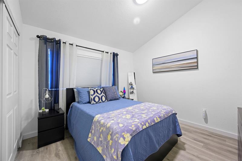 Image 16 of 22 For 8010 152nd Ave  205