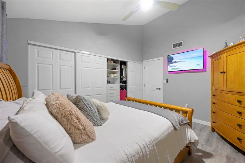 Image 19 of 22 For 8010 152nd Ave  205