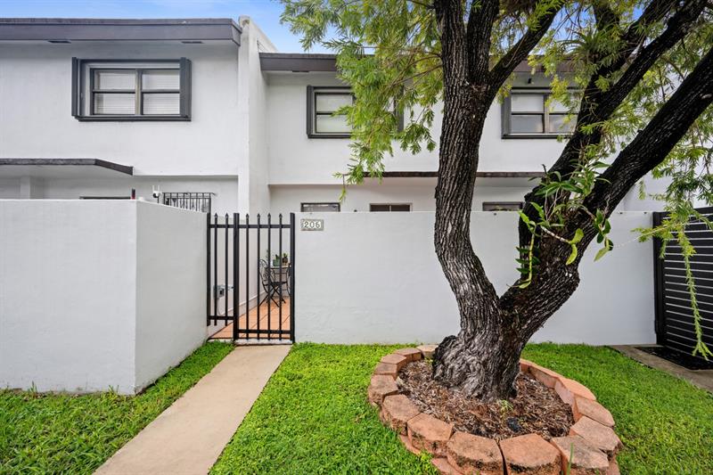 Image 21 of 22 For 8010 152nd Ave  205