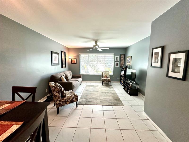 Image 16 of 36 For 930 Twin Lakes Dr  8-p