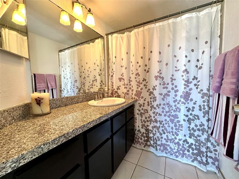 Image 23 of 36 For 930 Twin Lakes Dr  8-p