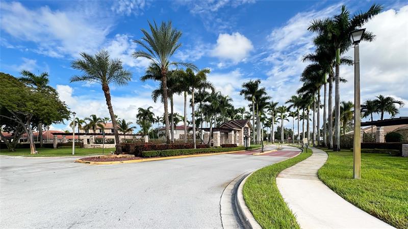 Details for 14015 Forest Oak Cir  14015, Davie, FL 33325