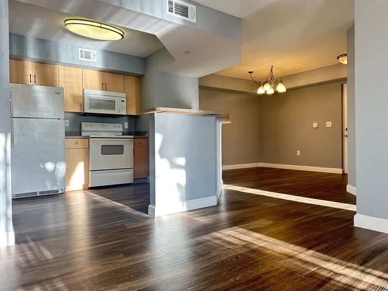 Image 7 of 21 For 3760 Mediterranean Ln  212
