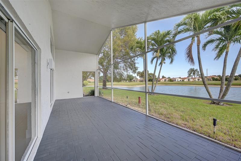 Image 29 of 37 For 6014 Golf Villas Dr